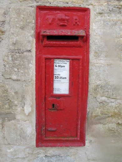 Queen Victoria mailbox