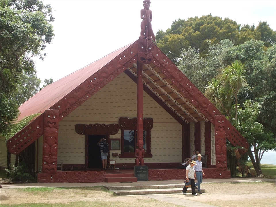 Marae: Maori House where they use to celabrate, for meetings, funerals and is a sacred place 