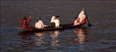 Kashmiri family's evening shikara ride : by ankitnarang297, Views[470]