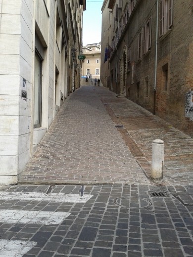 Ok this is me at one point looking up to Piazza della Liberta... Looking Up