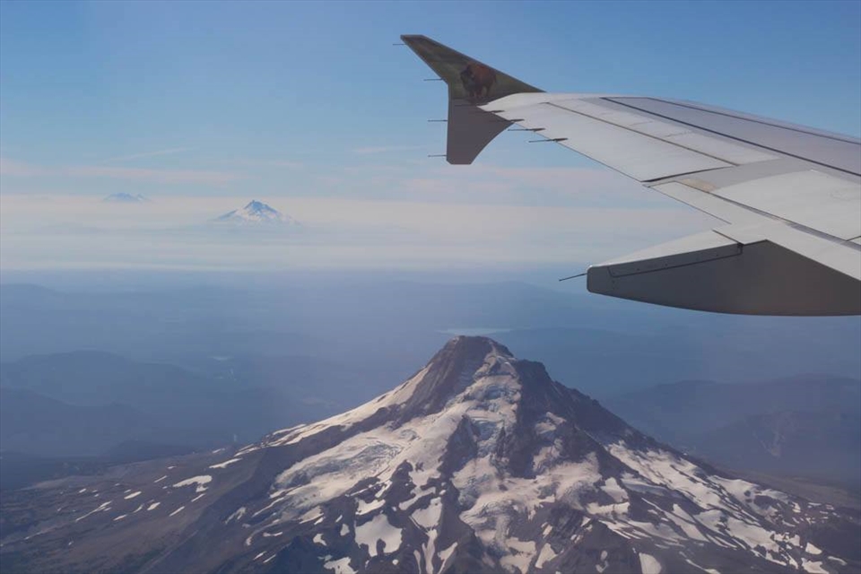 The magnificent scenery from the Denver to Oregon flight