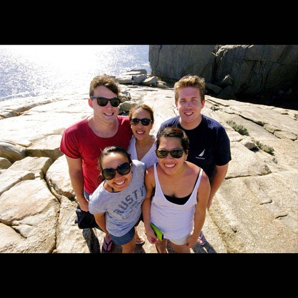 A high angle group shot of some of the tourists visiting the Gap in Albany