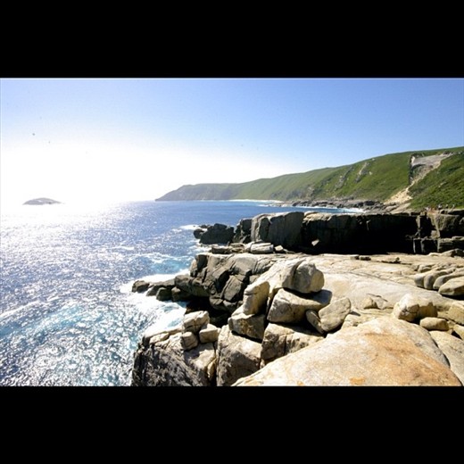 A landscape shot that captures the purity and beauty of the natural bridge in Albany, Western Australia. This picture depicts the picturesque views that can be seen when visiting.