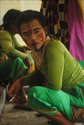 When the rain fell harder, they took shelter in front of closed shop and smoking. “Smoking make my mind clearer, just like all of my problems are gone,” this man said.: by arenabayu, Views[282]