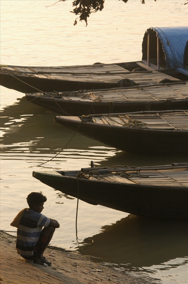 “Sacred idleness”, Ganga river bank, Calcutta.