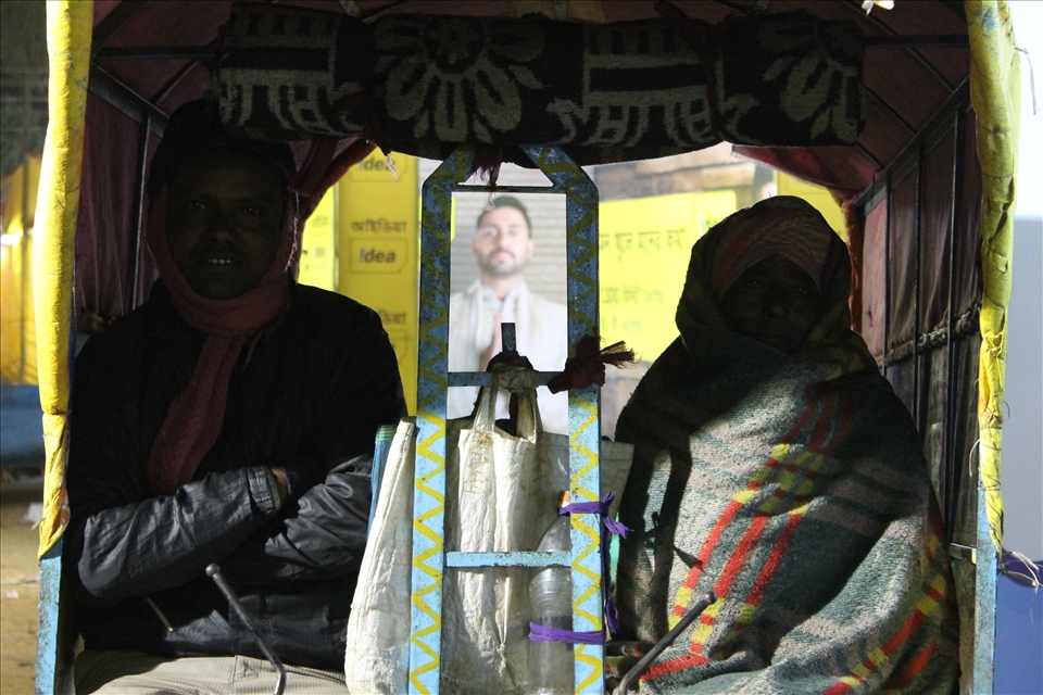 For a cause; defying the cold people enjoy the performance of local artists all night long.