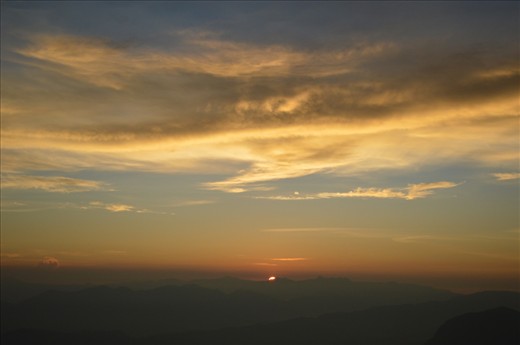 This is the moment everyone was impatiently waiting for nearly half an hour. Got the first sneak peak of the sun on that day to Sri Lanka. Felt glorious...