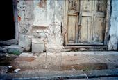An old chair from decades past, sits abandoned on a desolate street in OldHavana: by asanchez1990, Views[322]