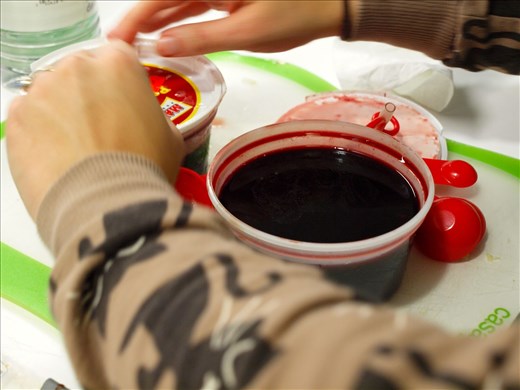 Prepare the pork blood by looking for clumps.