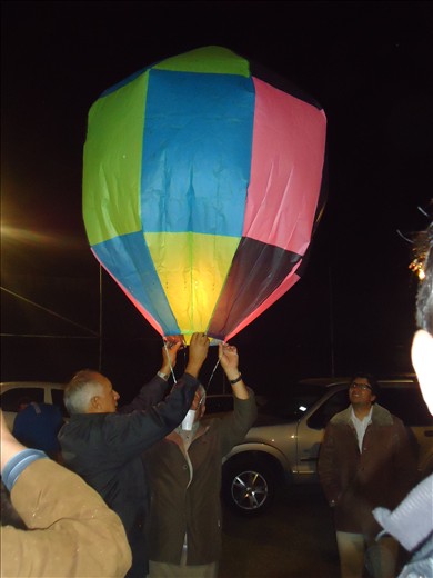 Air balloon about to take off with everyone's new years wishes