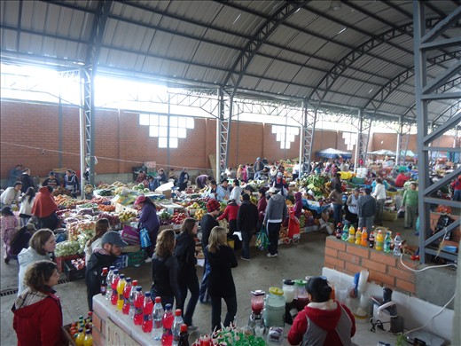 The markets in the Cañari indigenous village  