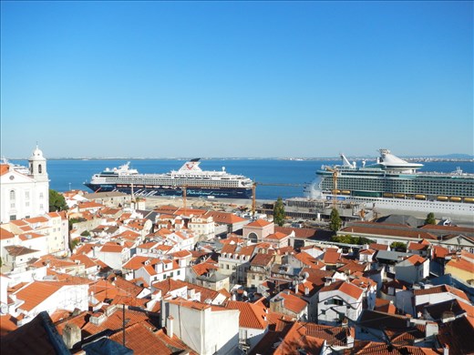 (Lisbon) View of Alfama Neighbourhood
