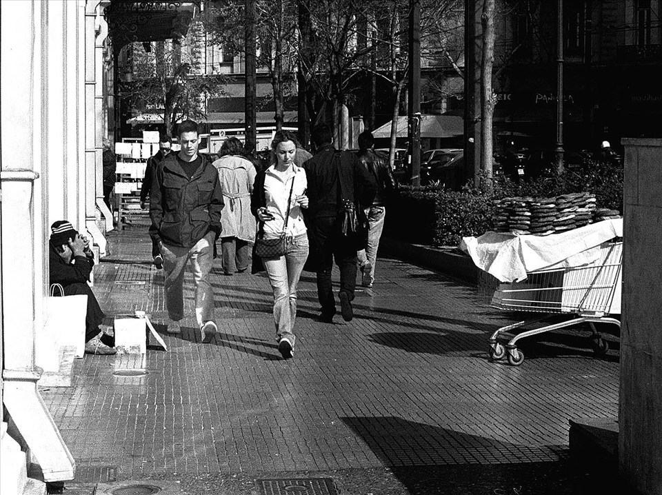 Sudagma Square, Athens , Poverty
