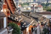 Despite modernization, Koreans still preserve the traditional style of houses.: by augustgm, Views[429]