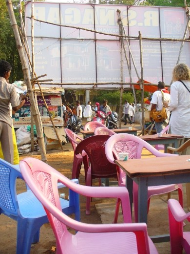 Chai spot opposite the ashram.....
THE BEST!