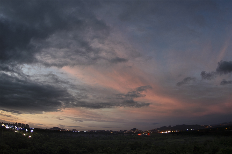 Sunrise view of the hole city, arguably the best point of view possible.