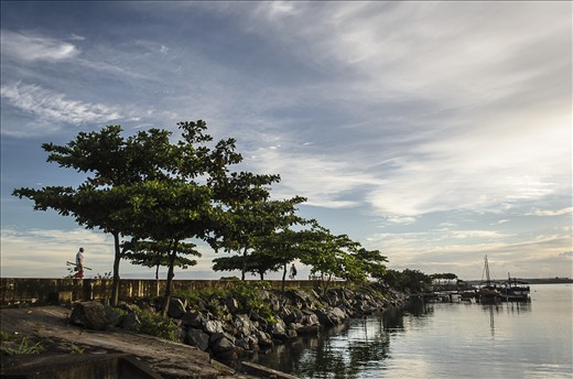 Being Brazil, early morning and beaches are really a must, even cliché.