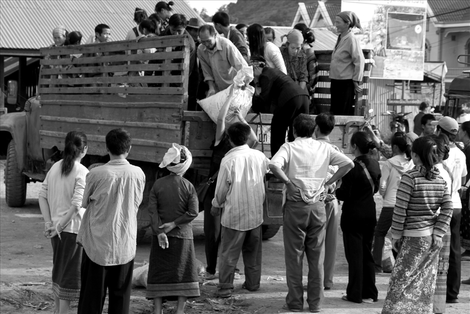 “Waiting in anticipation” – This is the main bus stop in Nonghet
