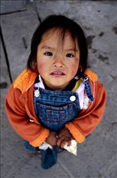 A young girl offered me popcorn just outside her mom's workplace.: by bcornetet, Views[585]