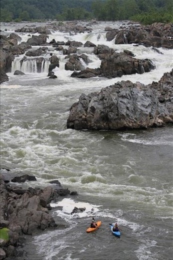 The great fall: the limited view of a rocky path, while his past remains present