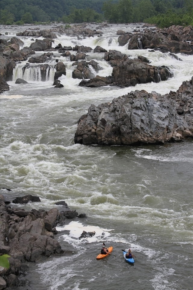 The great fall: the limited view of a rocky path, while his past remains present