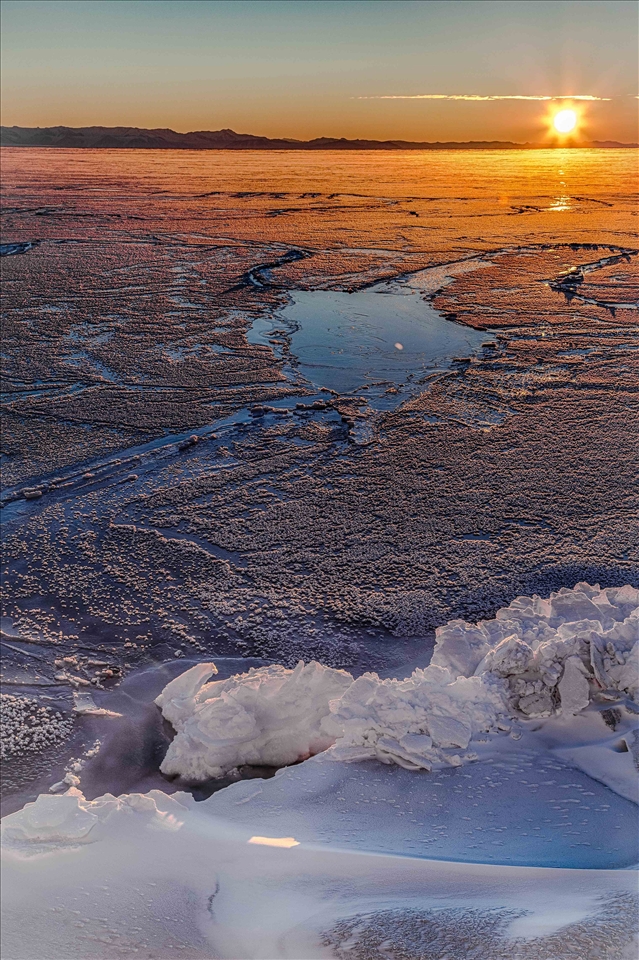 The sun rises for the first time after 4 months of darkness.