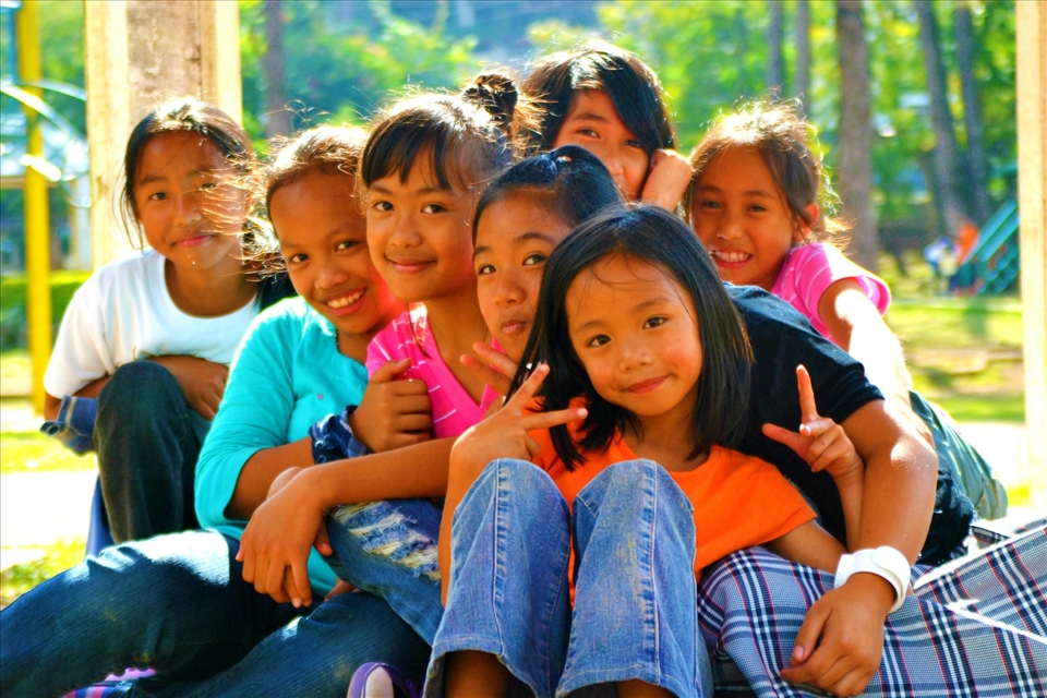 These young girls never forget to smile even they came from impoverished families. 