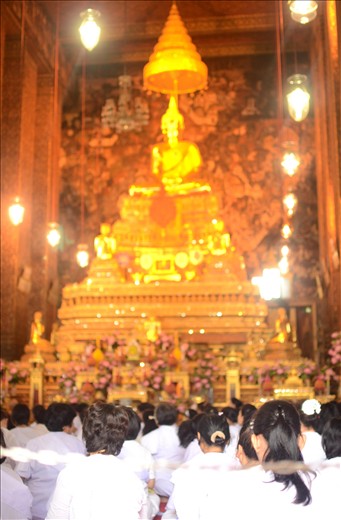 Wat Pho (temple of the reclining Buddah) 2012.