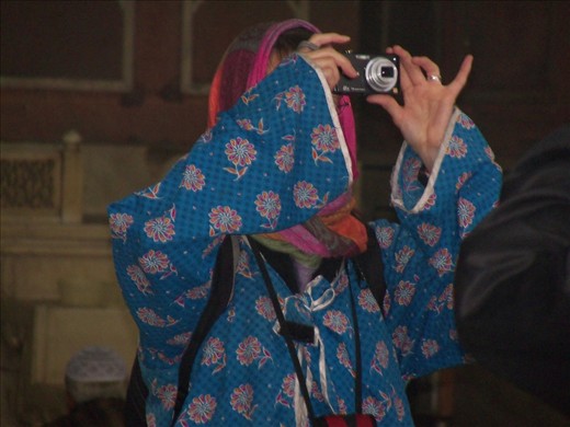 a women without face, no one in the world can recognize her, i bet even she can't, before  she shoot something i shoot her...