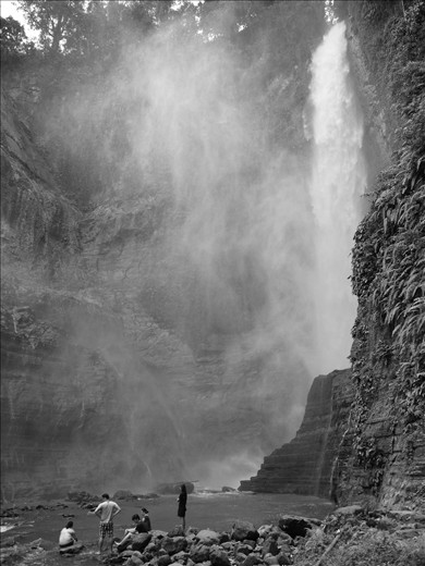 Manifestation of belonging, worry for nothing not even the falls of the water.