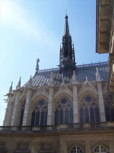 Sainte Cahpelle bell tower