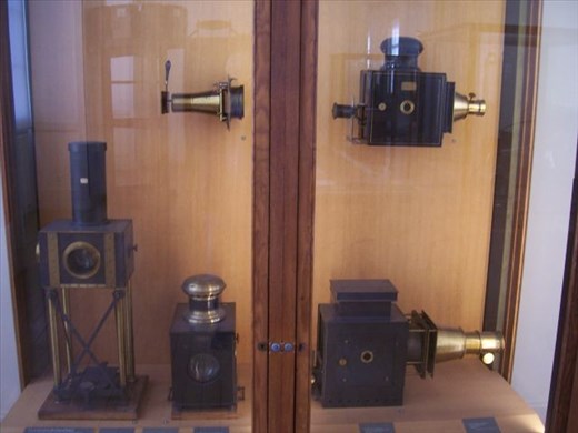 Paris -- Musee des Arts et Metiers -- early lantern projectors