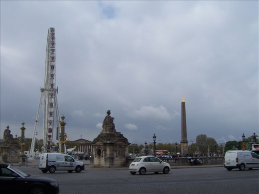 Paris -- Place de Concorde from Jardin des Tuileries.01
