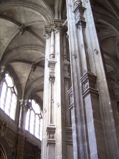 Paris -- Eglise St Eustache -- large detailed Gothic columns in church