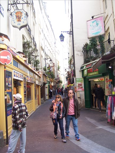 Paris -- French Quarter street scene.03