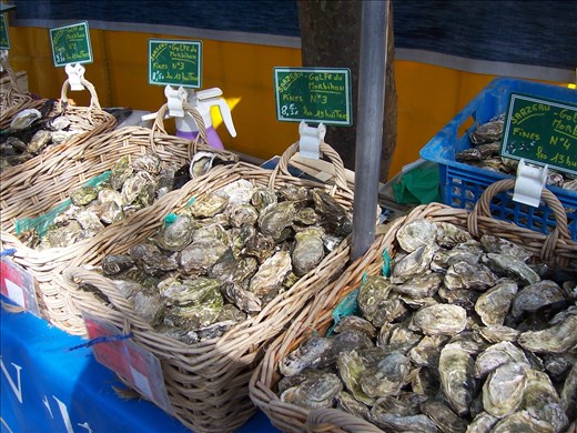 Paris -- Marche Daumesnil -- seafood -- various kinds of crustaceans.06