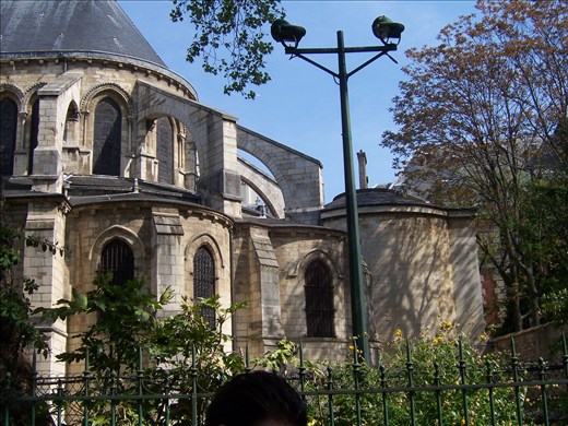 Paris -- Eglise St-German des Près -- Gothic flying buttresses.02