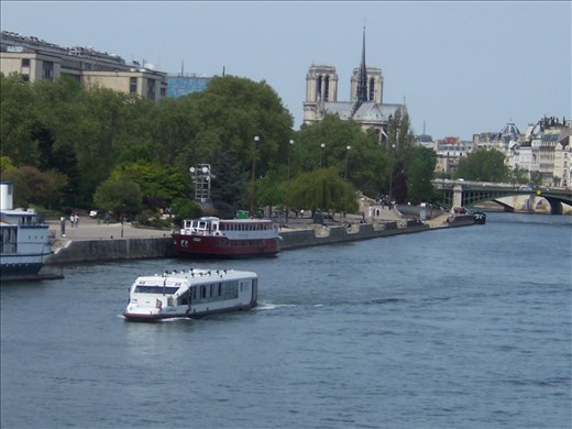 Paris -- Pont d'Austerlitz -- view of Seine & sightseeing boat from bridge.02