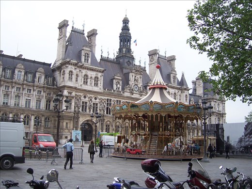 Paris -- Hotel de Ville -- town hall housing a rotating art collection
