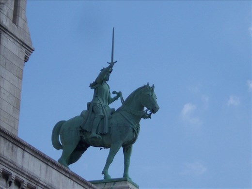 Paris -- Basilique du Sacre Coeur statue.02