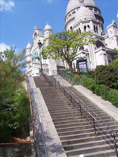 Paris -- Basilique du Sacre Coeur stairs