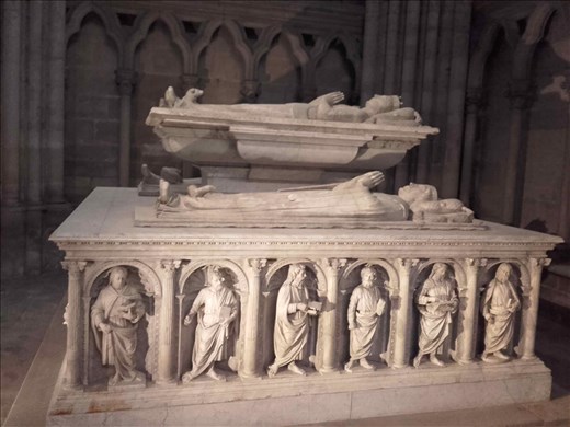 Paris -- Basilique de St Denis.05