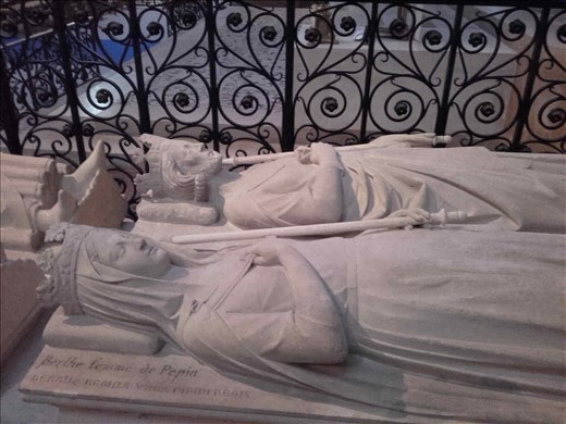 Paris -- Basilique de St Denis -- recumbent statutes of royalty