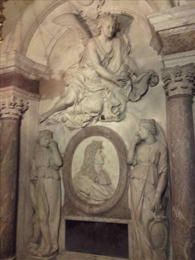 Paris -- Basilique de St Denis -- Louis XIV