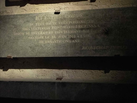Paris -- Basilique de St Denis -- one of many  similar markers in crypt