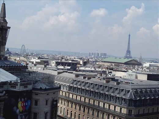 Paris -- Gallerie Lafayette department store.05
