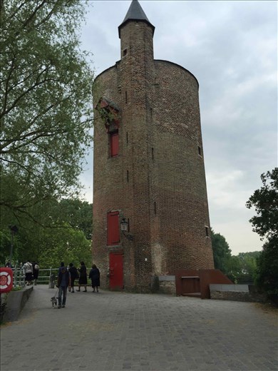 Brugge -- gatekeeper's house on canal -- armory/powder storehouse