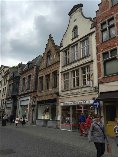 Brugge -- street scene.04