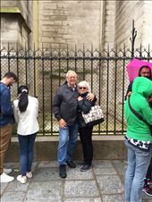 Paris -- Cathedrale Notre Dame de Paris -- waiting in line to play Quasimodo: by billh, Views[202]