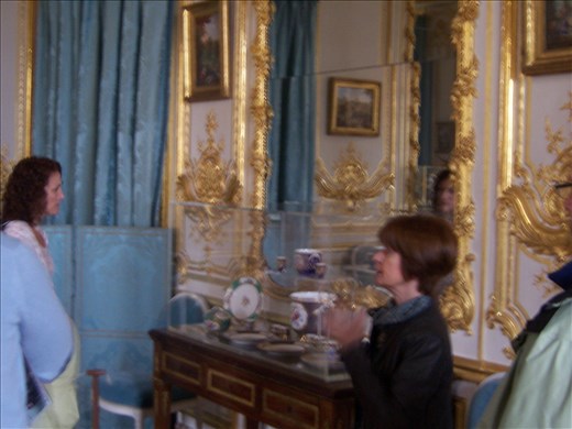Versailles -- Louis XVI -- dining room -- tour guide center